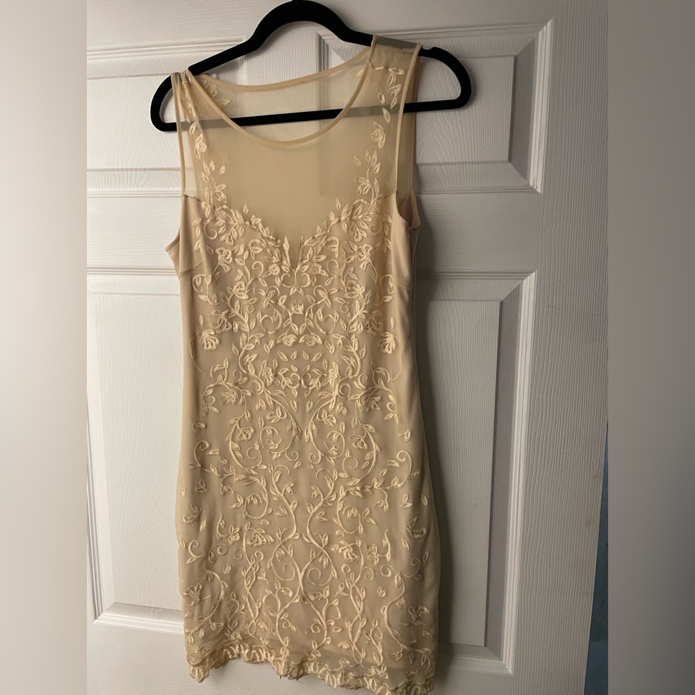 BEBE cream embroidery detailed dress